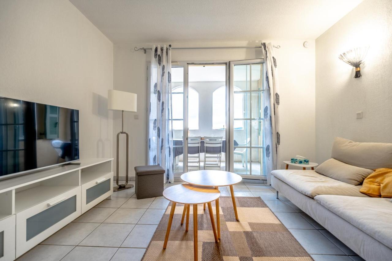 Superbe Appartement Avec Piscine Le Plan-de-la-Tour Ngoại thất bức ảnh
