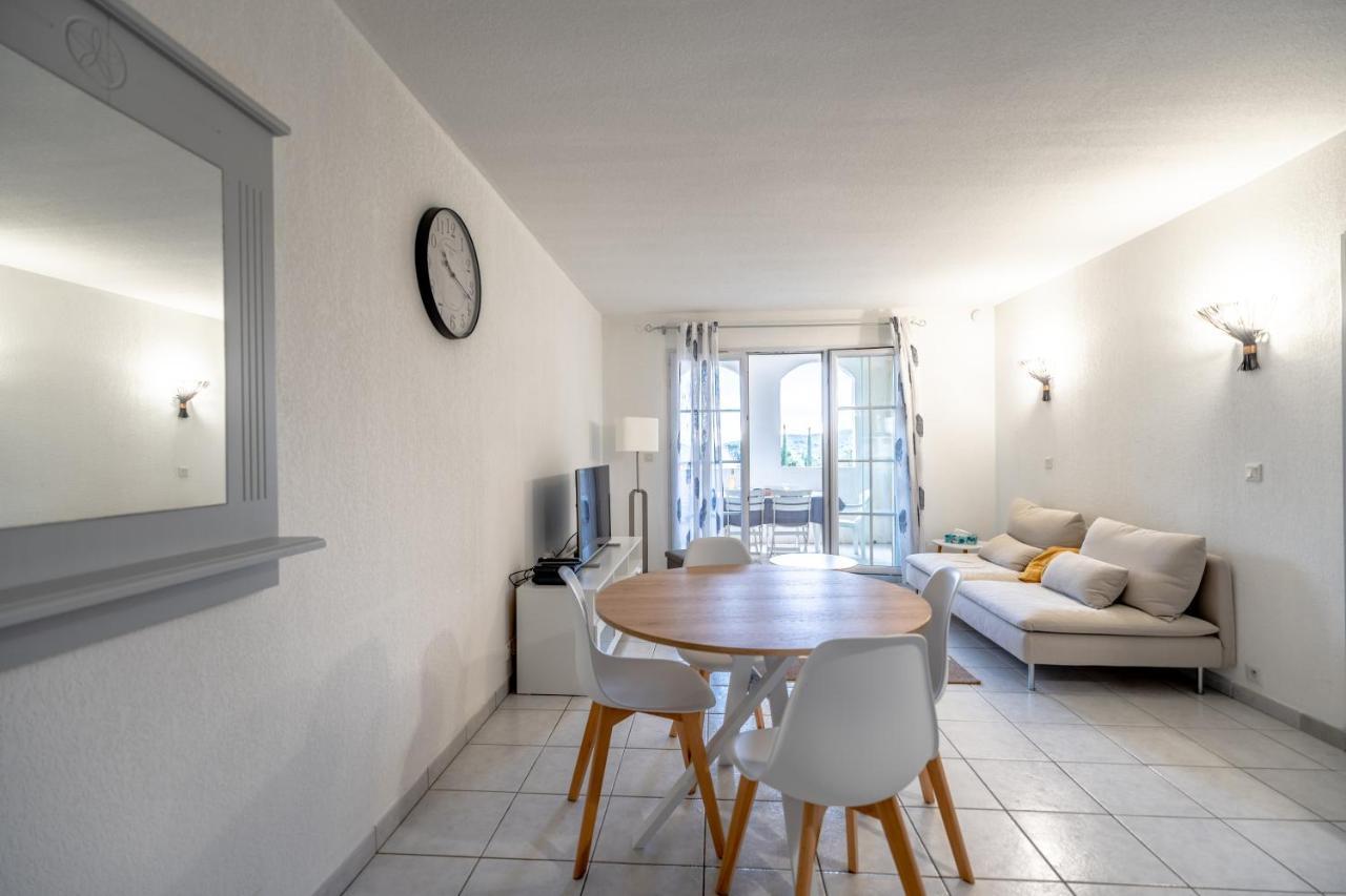 Superbe Appartement Avec Piscine Le Plan-de-la-Tour Ngoại thất bức ảnh